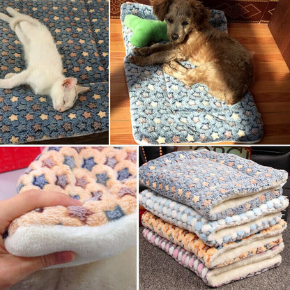 Premium Thermal Fleece Pet Blanket for Cats and Dogs - Soft and Cozy Bed Mat