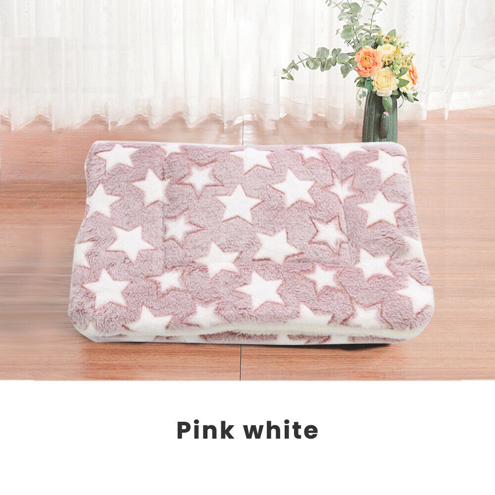 Premium Thermal Fleece Pet Blanket for Cats and Dogs - Soft and Cozy Bed Mat